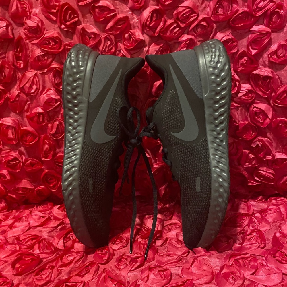 NIKE Men's Revolution 5 Running Shoe - Picture 3 of 10
